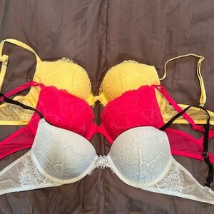3 Victoria secret push up bras